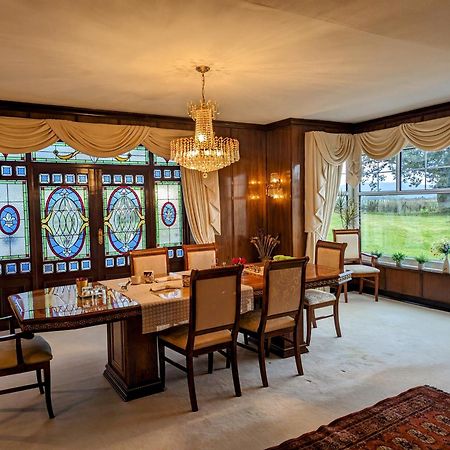 Finn Village - Loch Lomond Villa B&B - Black Room With Jacuzzi-Style Bath Glasgow Dış mekan fotoğraf