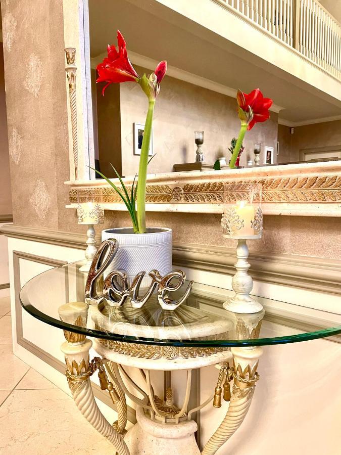 Finn Village - Loch Lomond Villa B&B - Black Room With Jacuzzi-Style Bath Glasgow Dış mekan fotoğraf