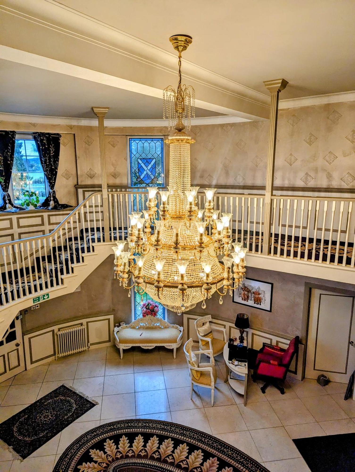Finn Village - Loch Lomond Villa B&B - Black Room With Jacuzzi-Style Bath Glasgow Dış mekan fotoğraf