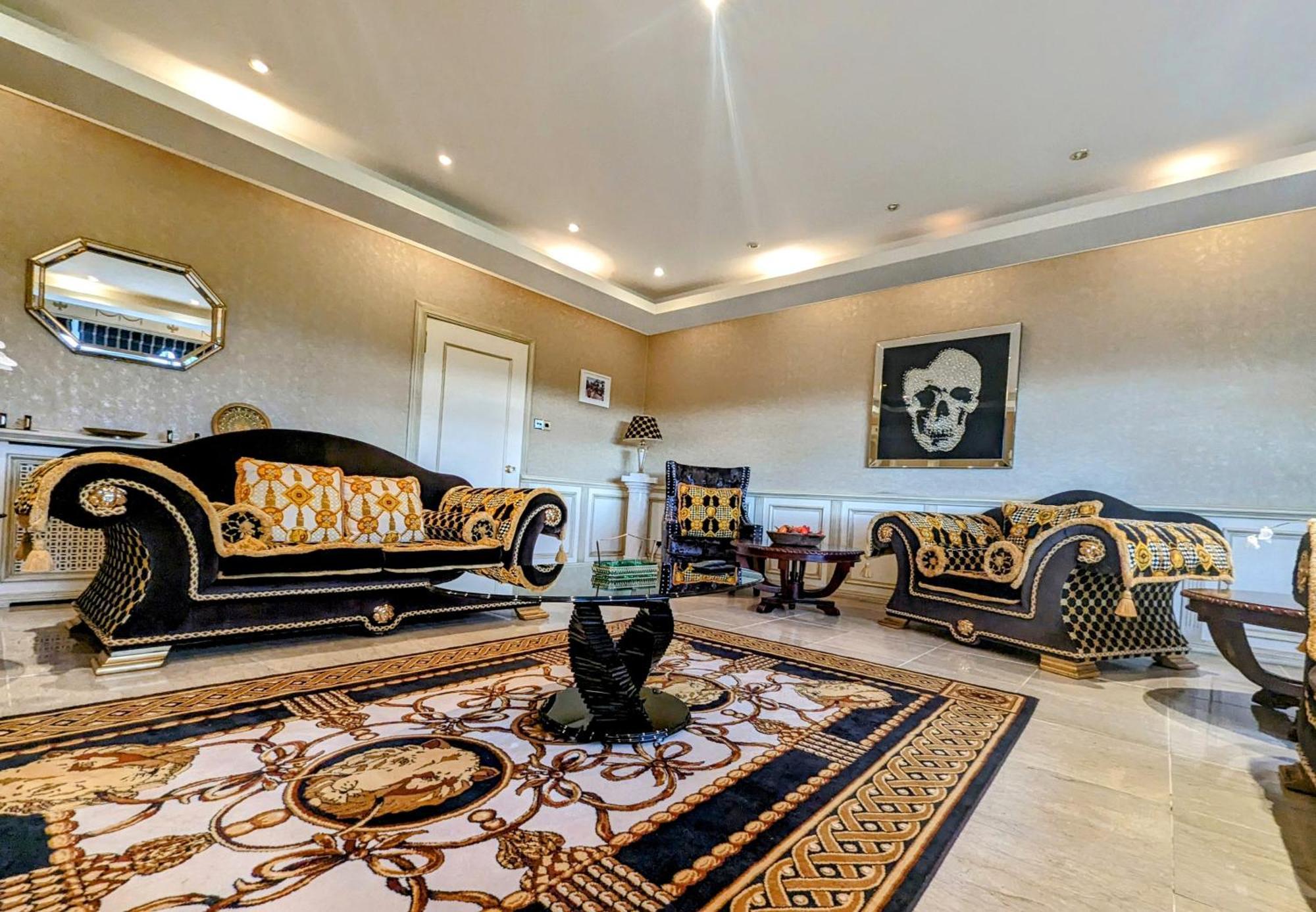 Finn Village - Loch Lomond Villa B&B - Black Room With Jacuzzi-Style Bath Glasgow Dış mekan fotoğraf
