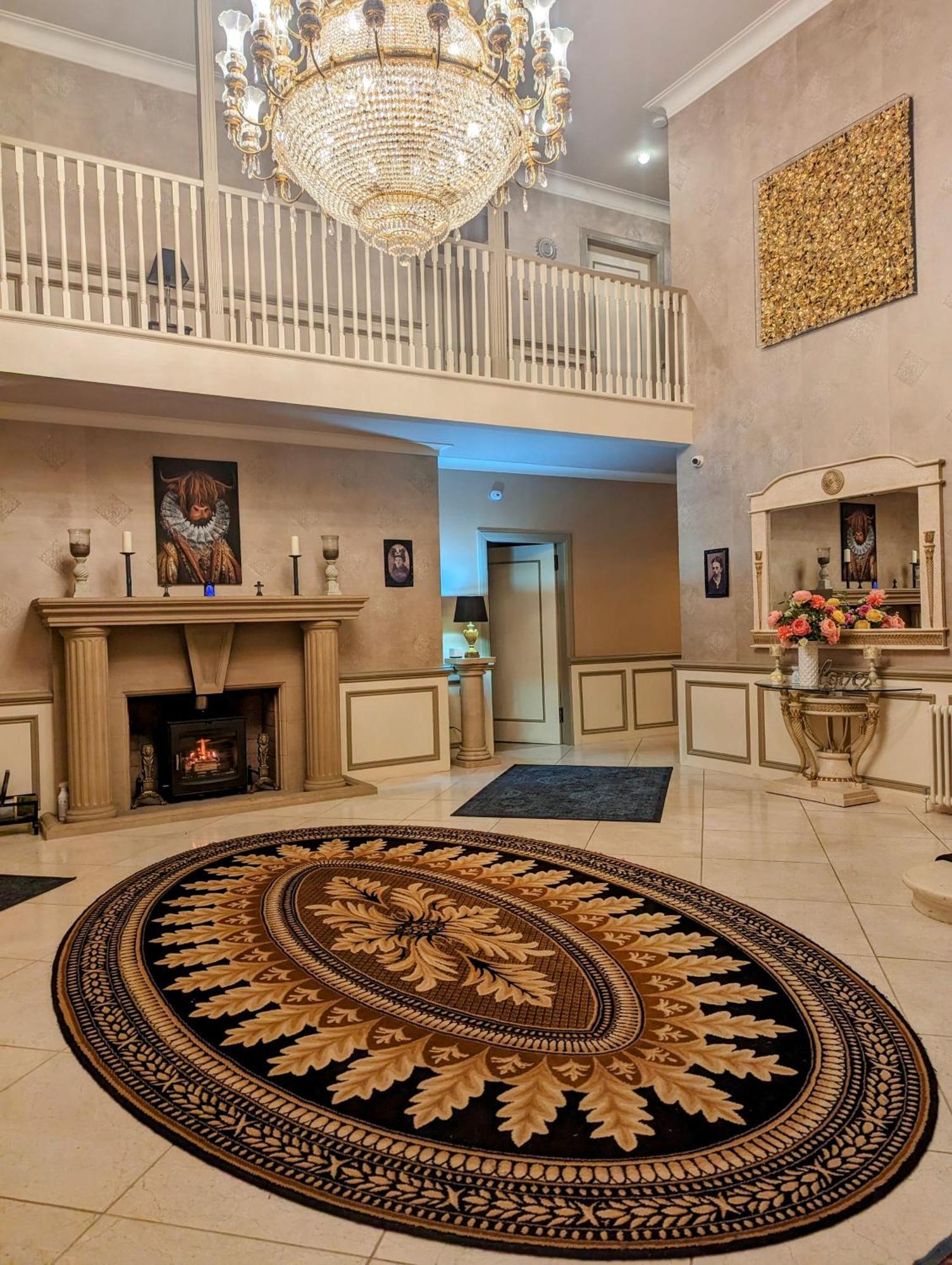 Finn Village - Loch Lomond Villa B&B - Black Room With Jacuzzi-Style Bath Glasgow Dış mekan fotoğraf
