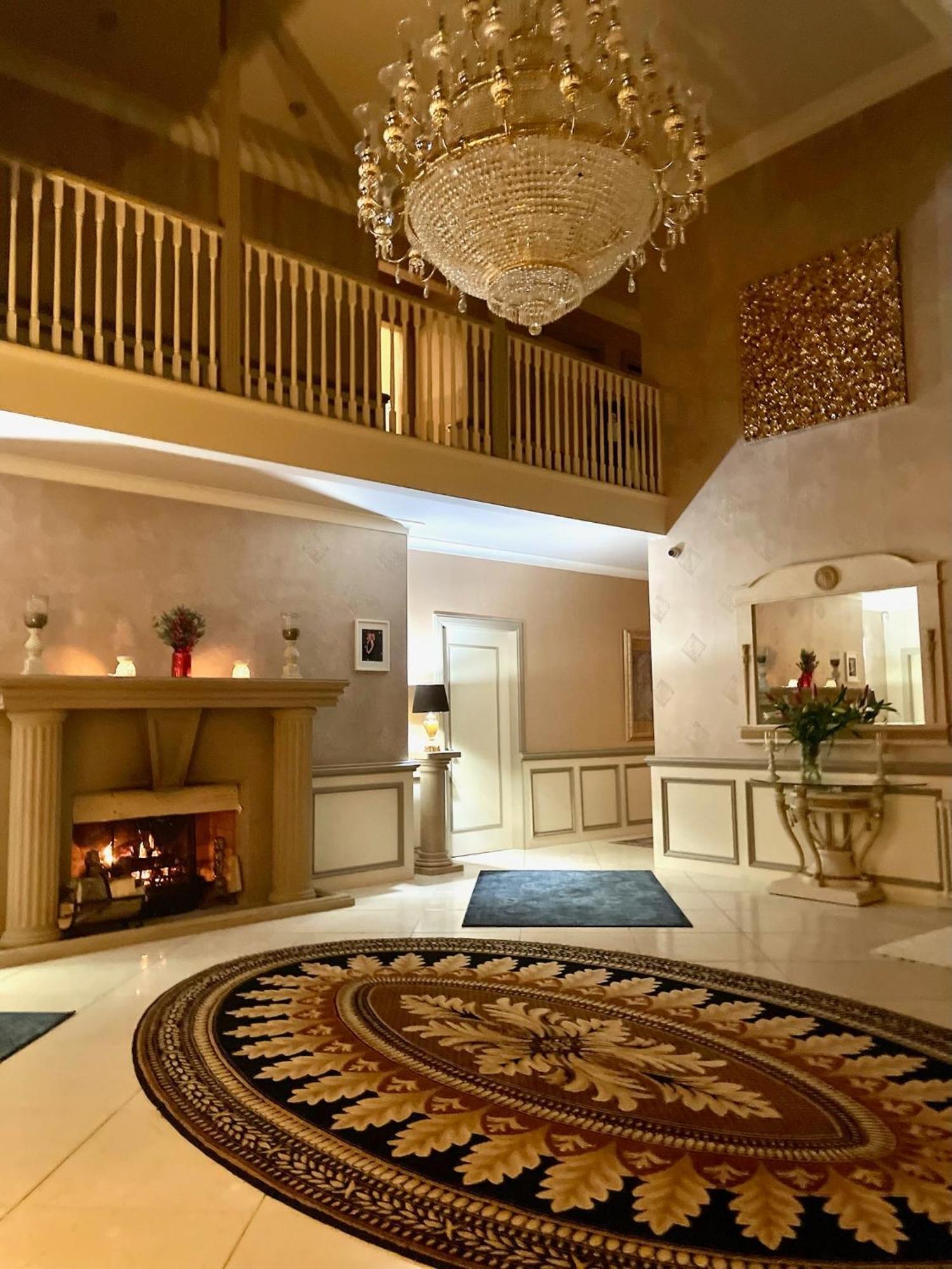 Finn Village - Loch Lomond Villa B&B - Black Room With Jacuzzi-Style Bath Glasgow Dış mekan fotoğraf